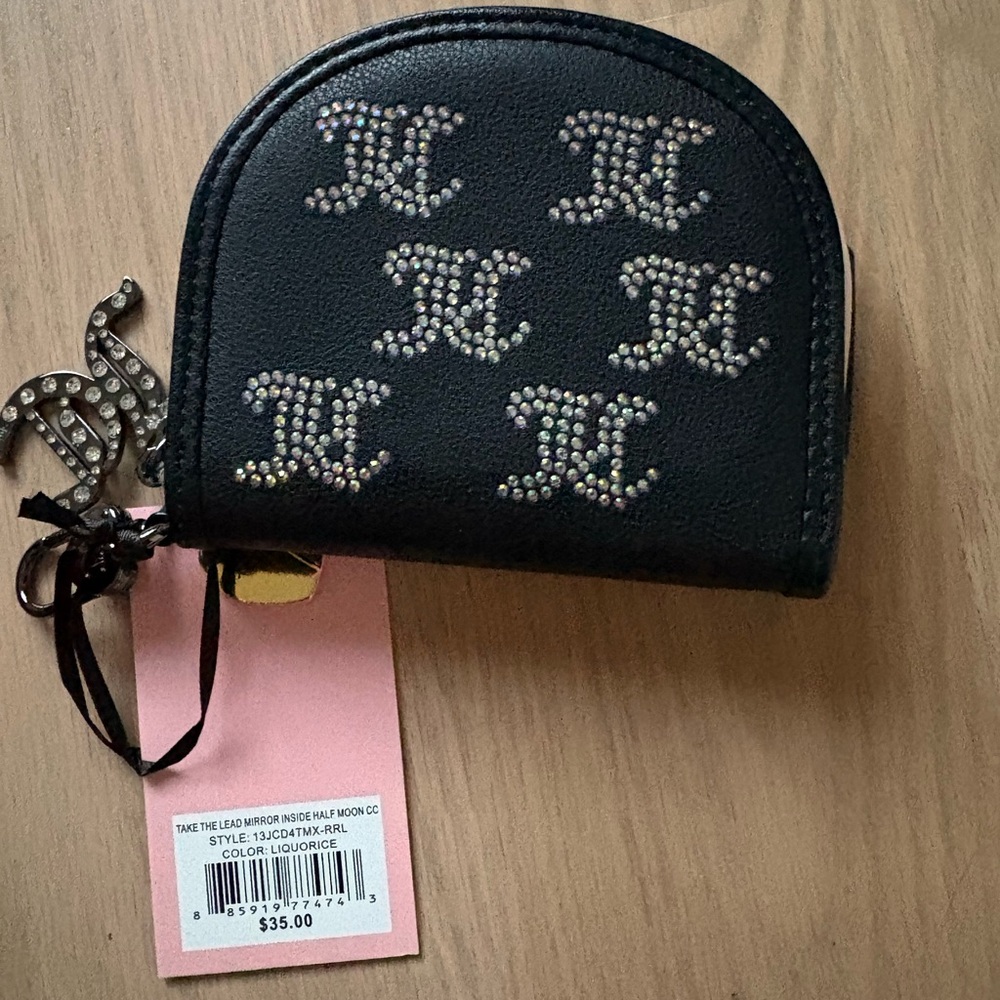 New juicy couture taking the lead half moon wallet